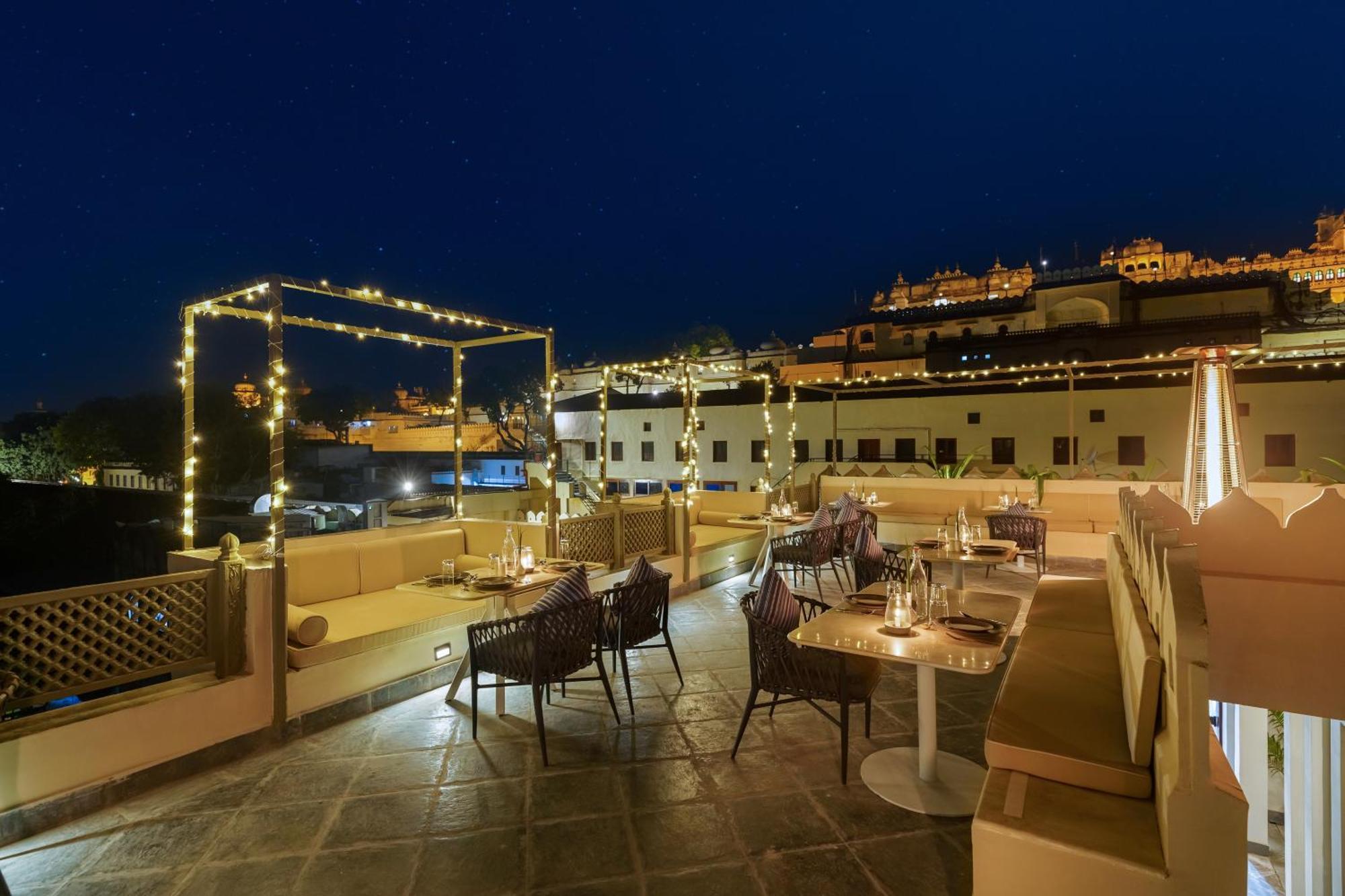 Manuscript - Jhilwara Haveli Hotel Udaipur Exterior photo